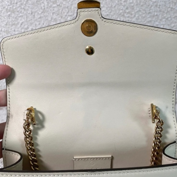 Authentic Gucci White Super Mini Sylvie Crossbody Bag - Picture 10 of 16